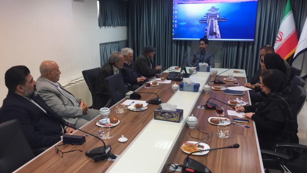 نشست مجمع خیرین صنف بازار مبل یافت آباد در بیمارستان ضیائیان برگزار شد